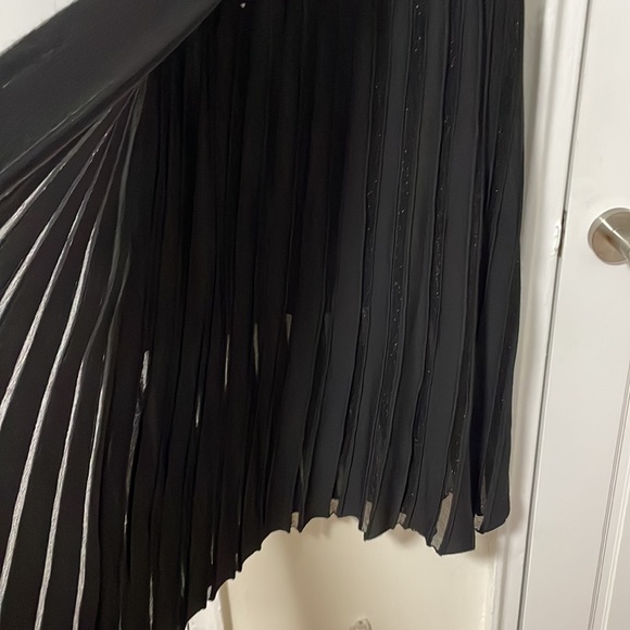 Maxi pleated glitter skirt - Picture 3 of 5